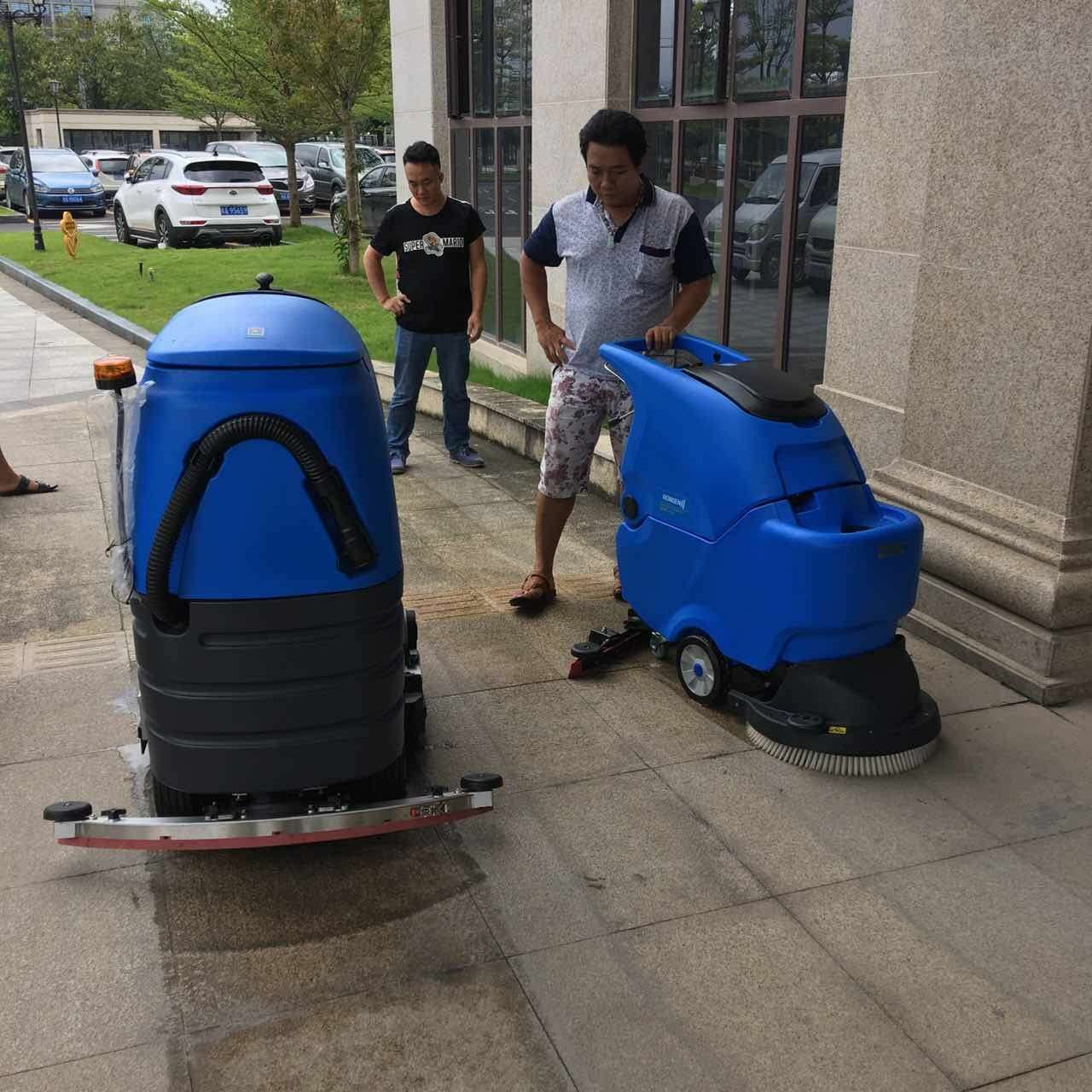 地下停車場為什么要用駕駛式洗地機？